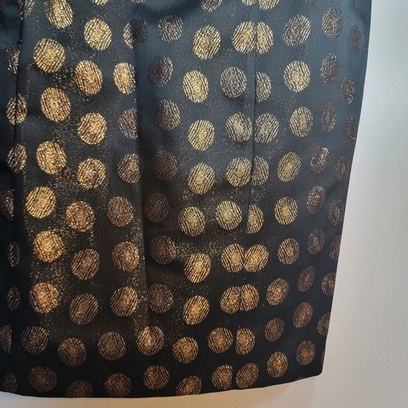 FAIRWEATHER Retro Black and Gold circle pattern mini dress V-neck. Zip up. - Picture 5 of 9
